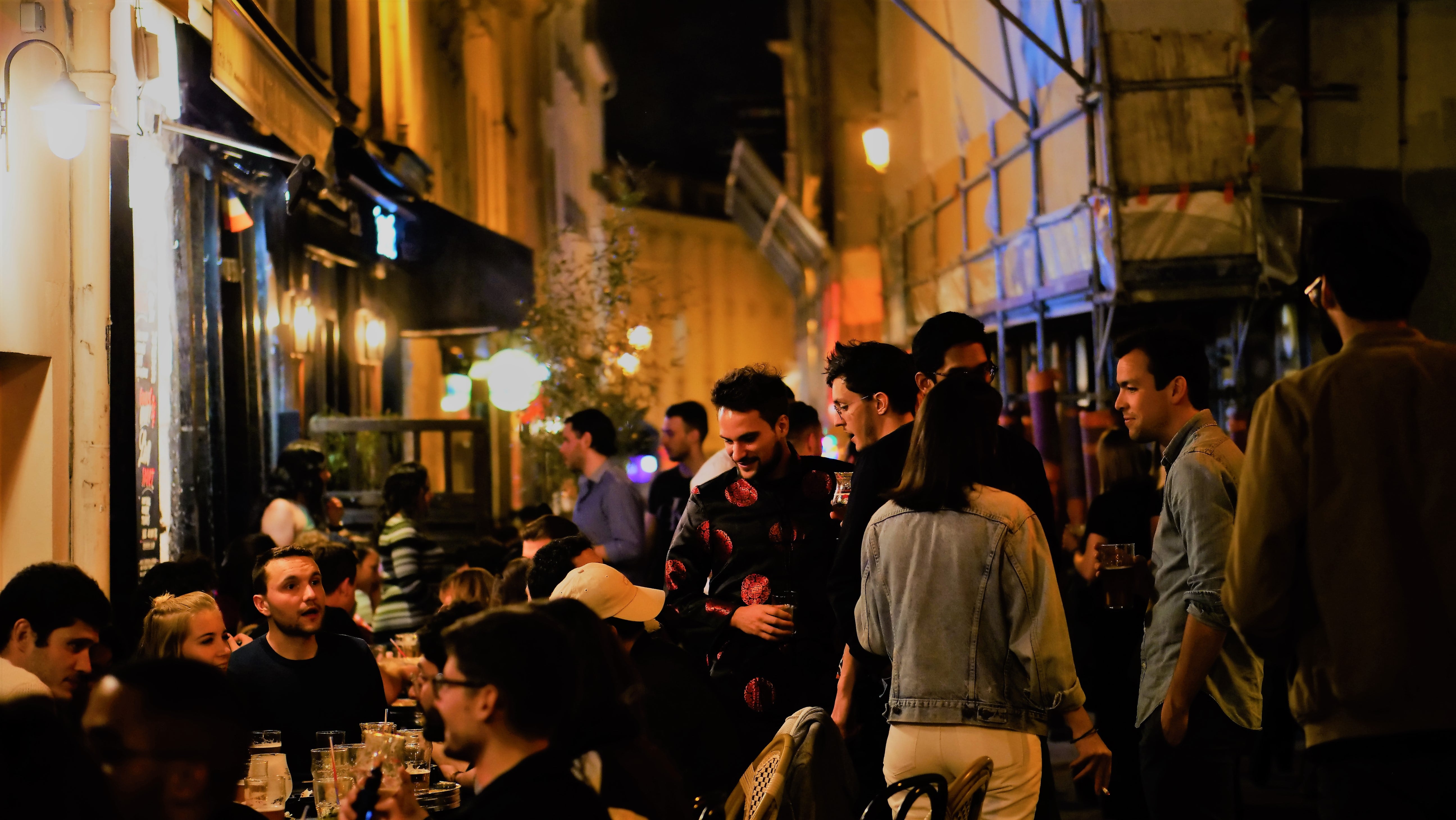 Marseille Pub Crawl