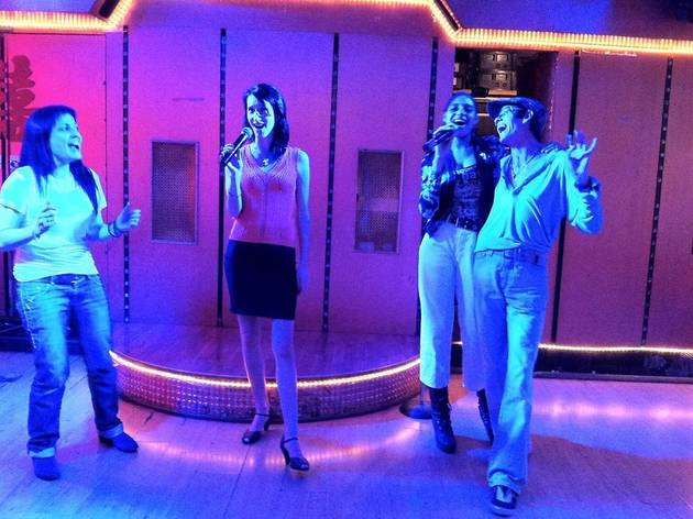 the best karaoke bars in paris chinatown