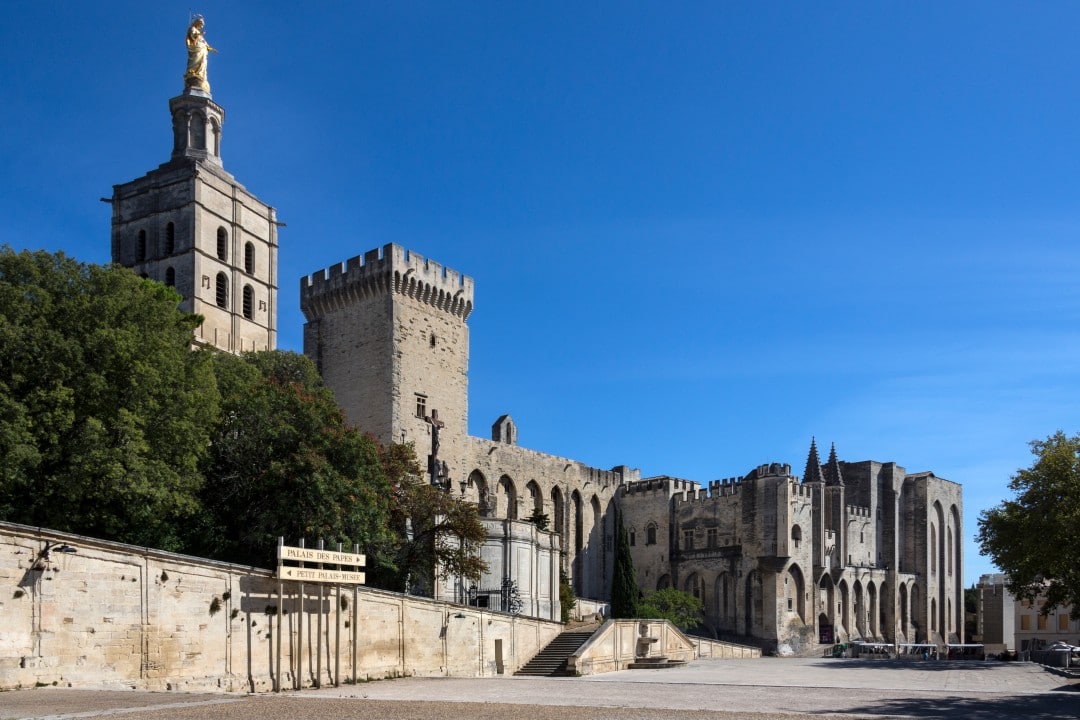 avignon walking tour