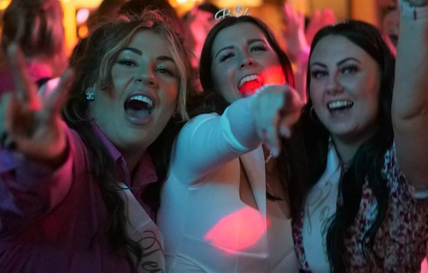 Riviera Pub Crawl Paris