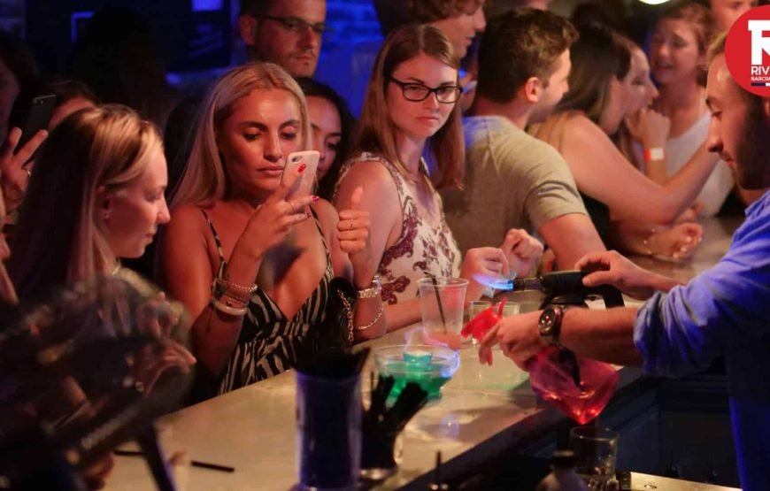 Riviera Pub Crawl Paris