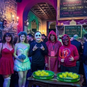 Halloween Bar Crawl Party Milan