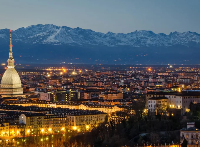 Turin by night private bar crawl party